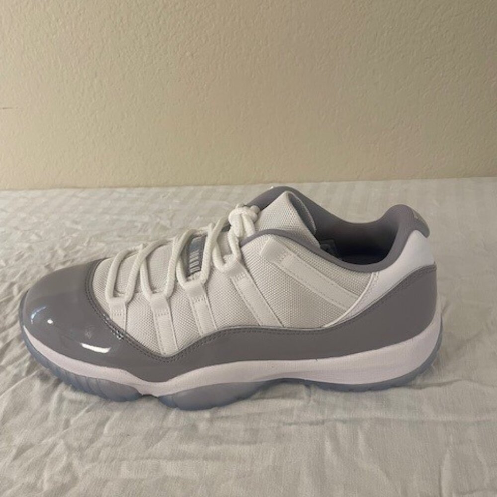 Air Jordan 11 White/Grey Size 10.5